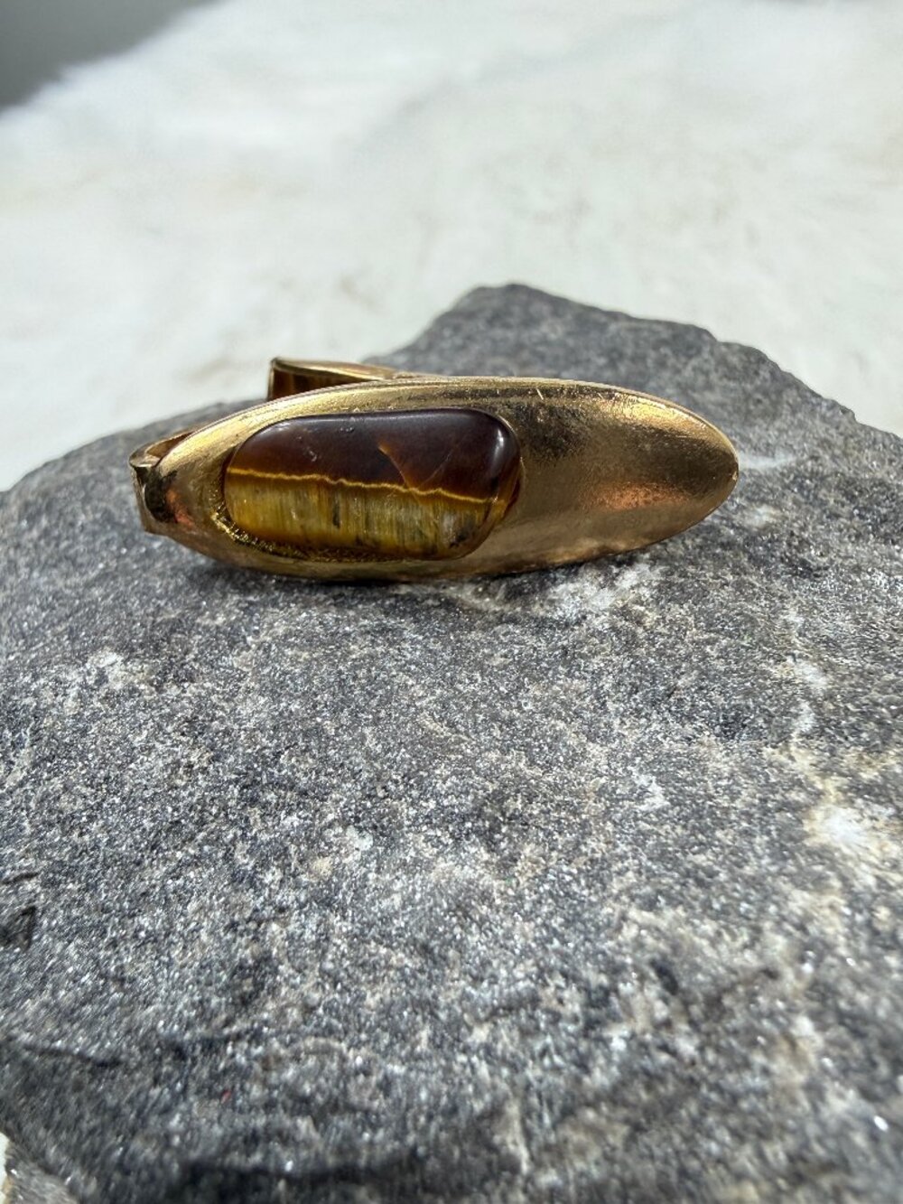 Vintage Tiger's Eye Gold Tone Alligator Tie Clip .5" X 1.25"